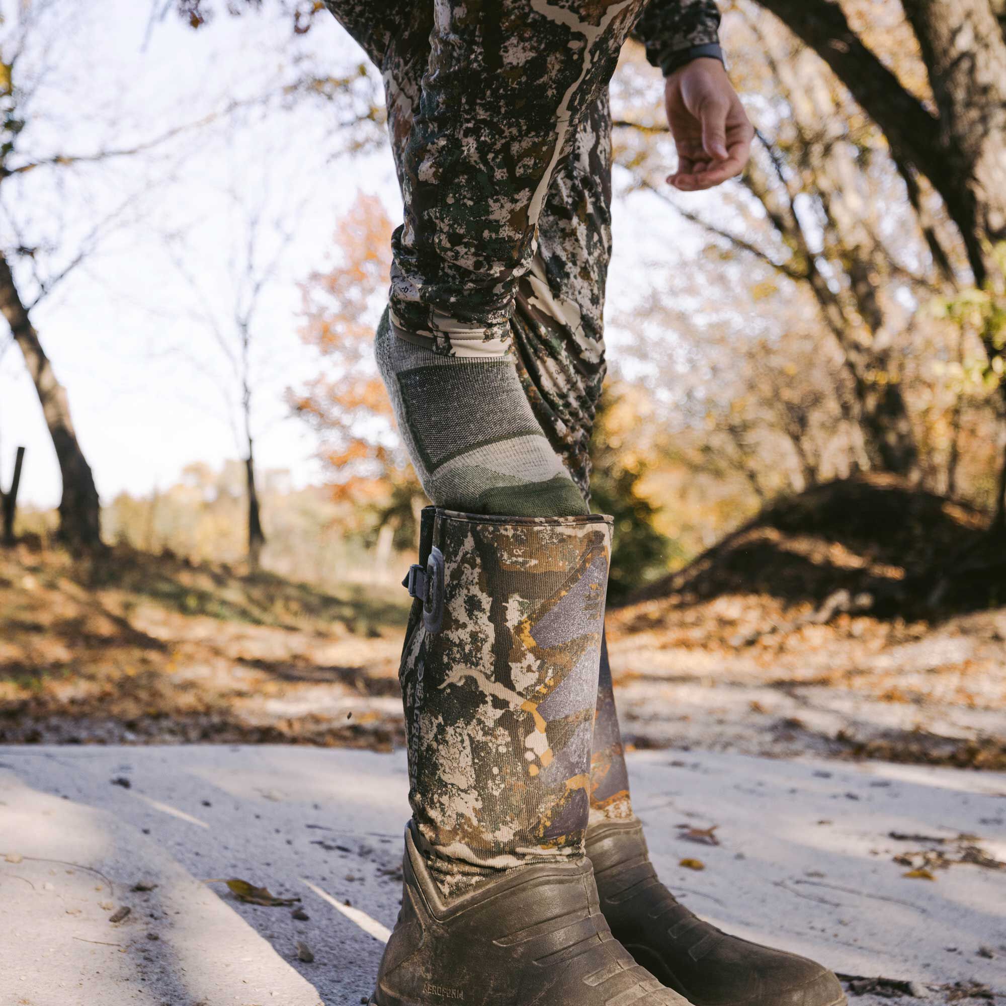 cdn_shop_files_all-season-merino-crew-sock_global_field1