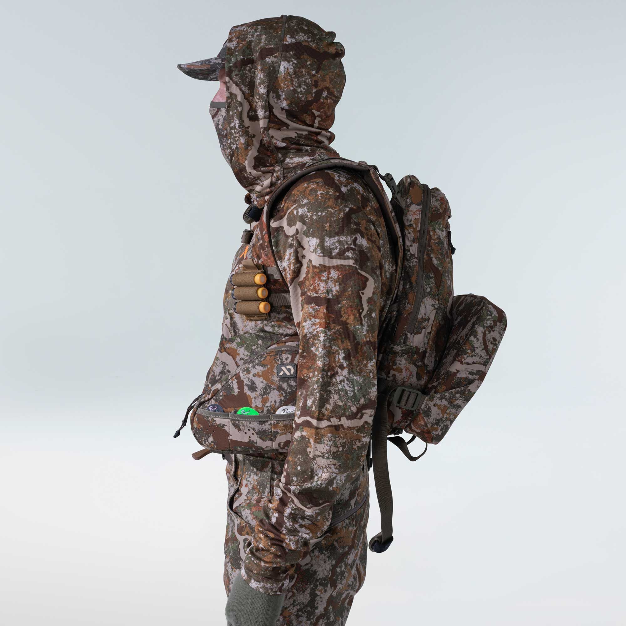 cdn_shop_files_treeline-turkey-vest_model_side