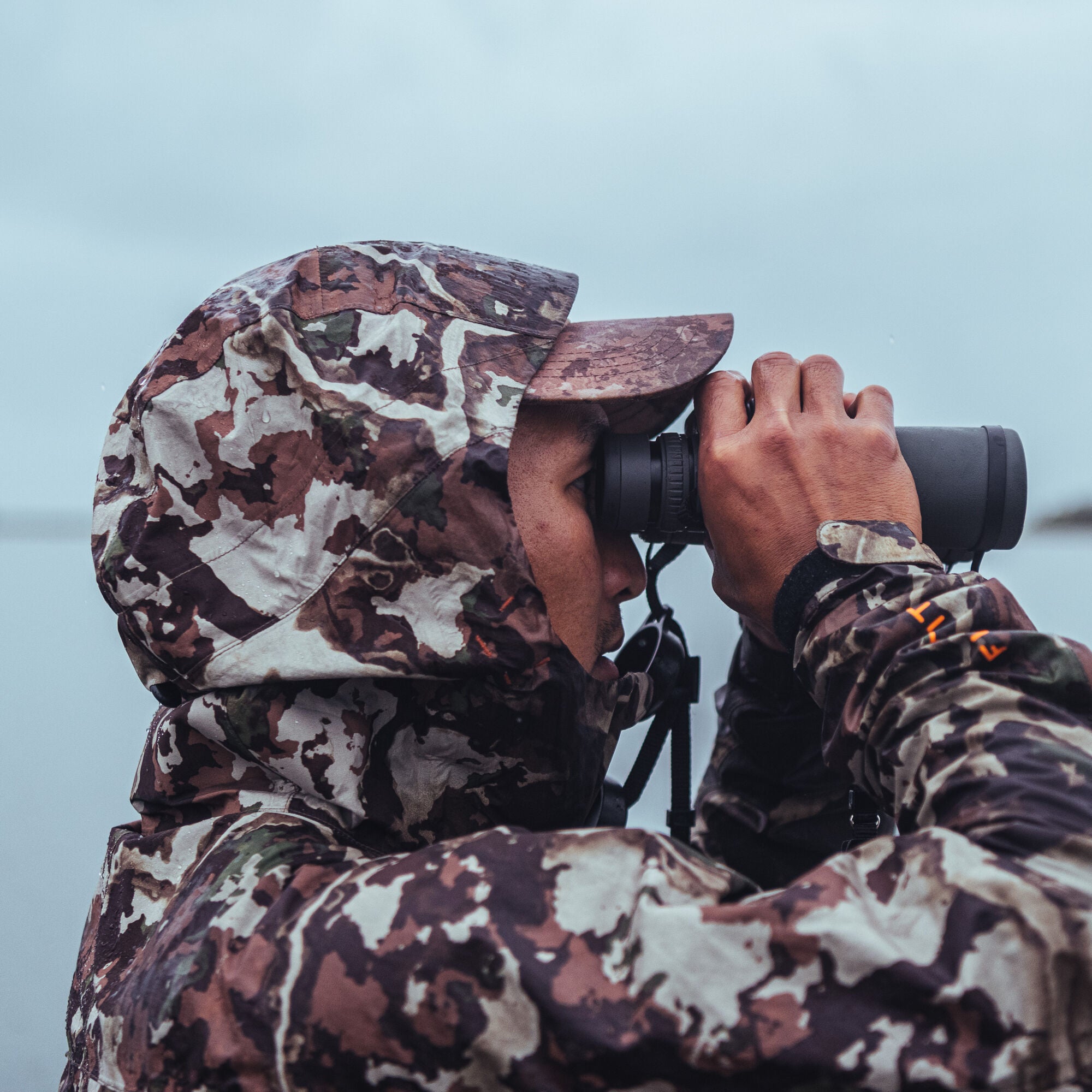 cdn_shop_files_vapor-stormlight-ultralight-rain-jacket_global_first-lite-fusion-hood