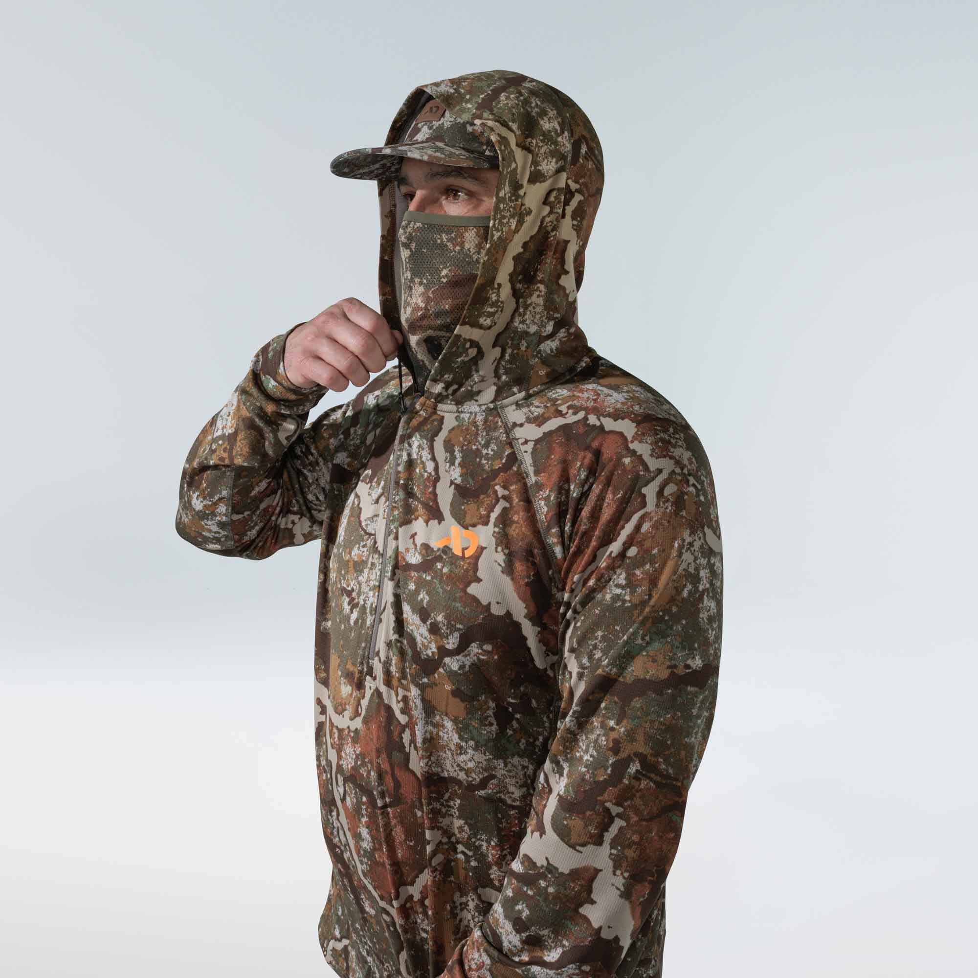 approach-hoody_model_hood.jpg